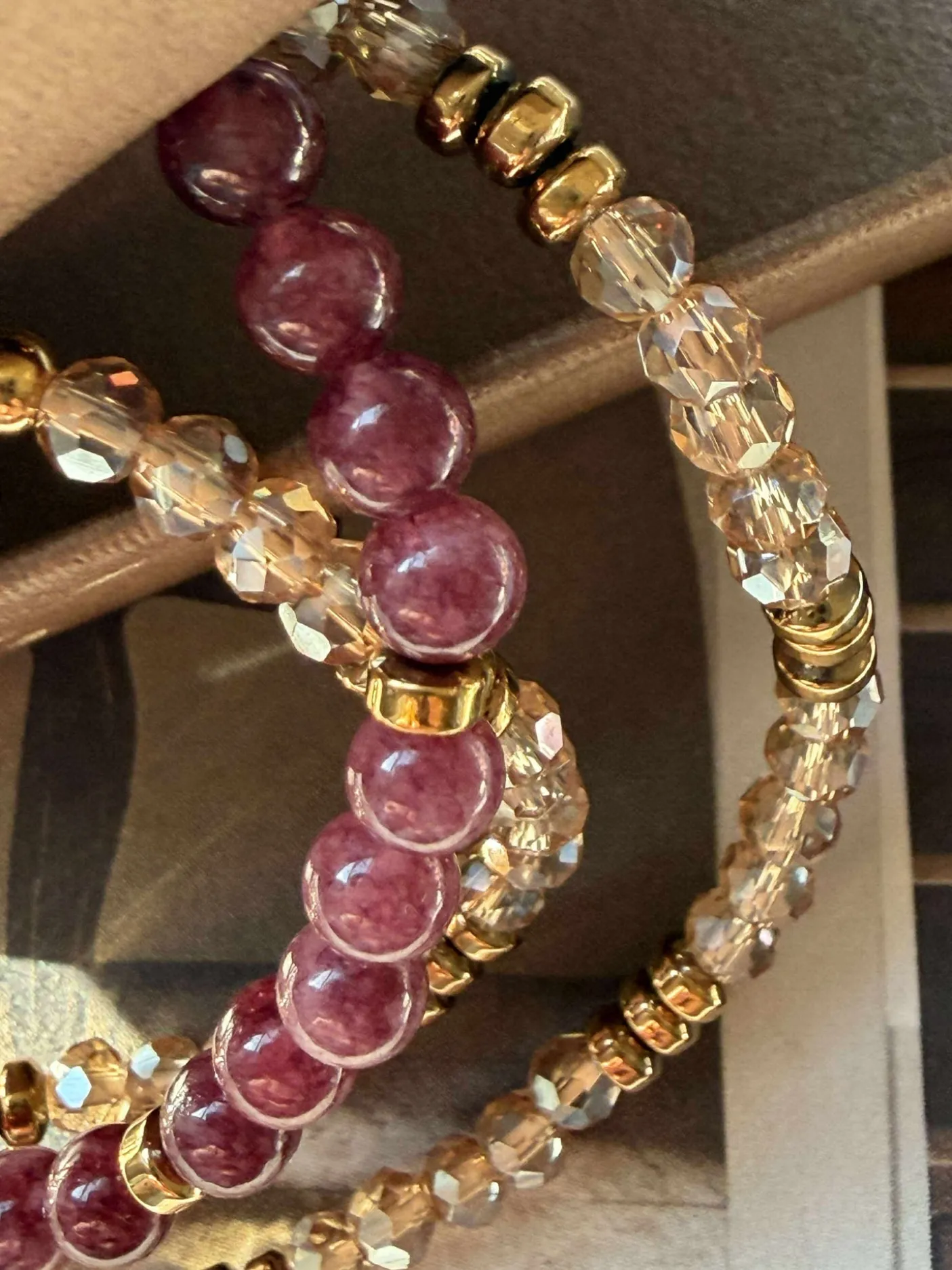 Armbånd Leah Bordeaux/Natur – Sæt med 3 stk