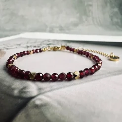 Armbånd Liv Garnet