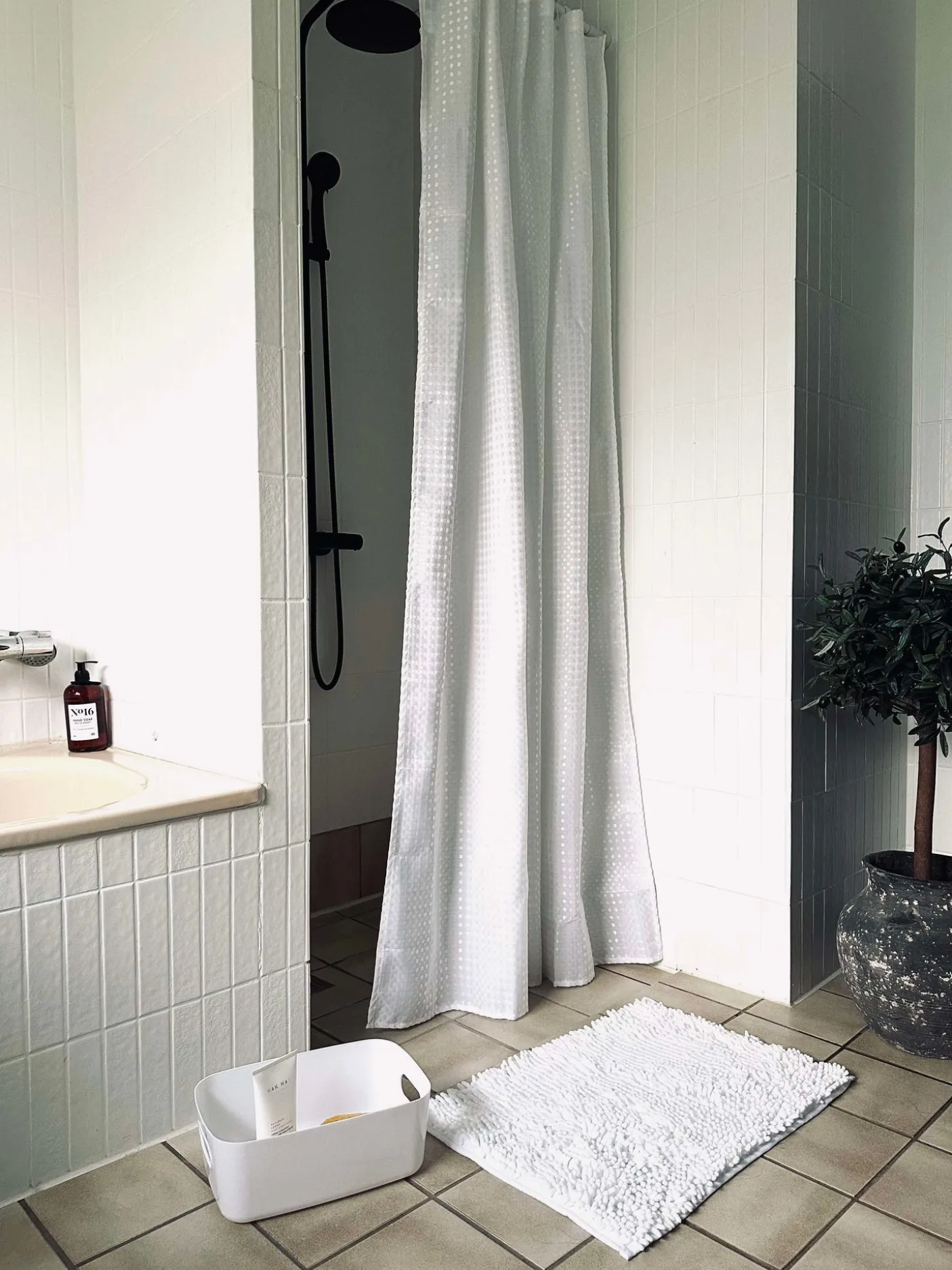 Badeværelsessæt: Badeforhæng & bademåtte / Hvid