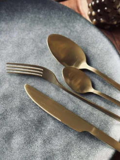 Bestik til 4 personer - Classic Gold