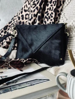 Clutch - Jet Black