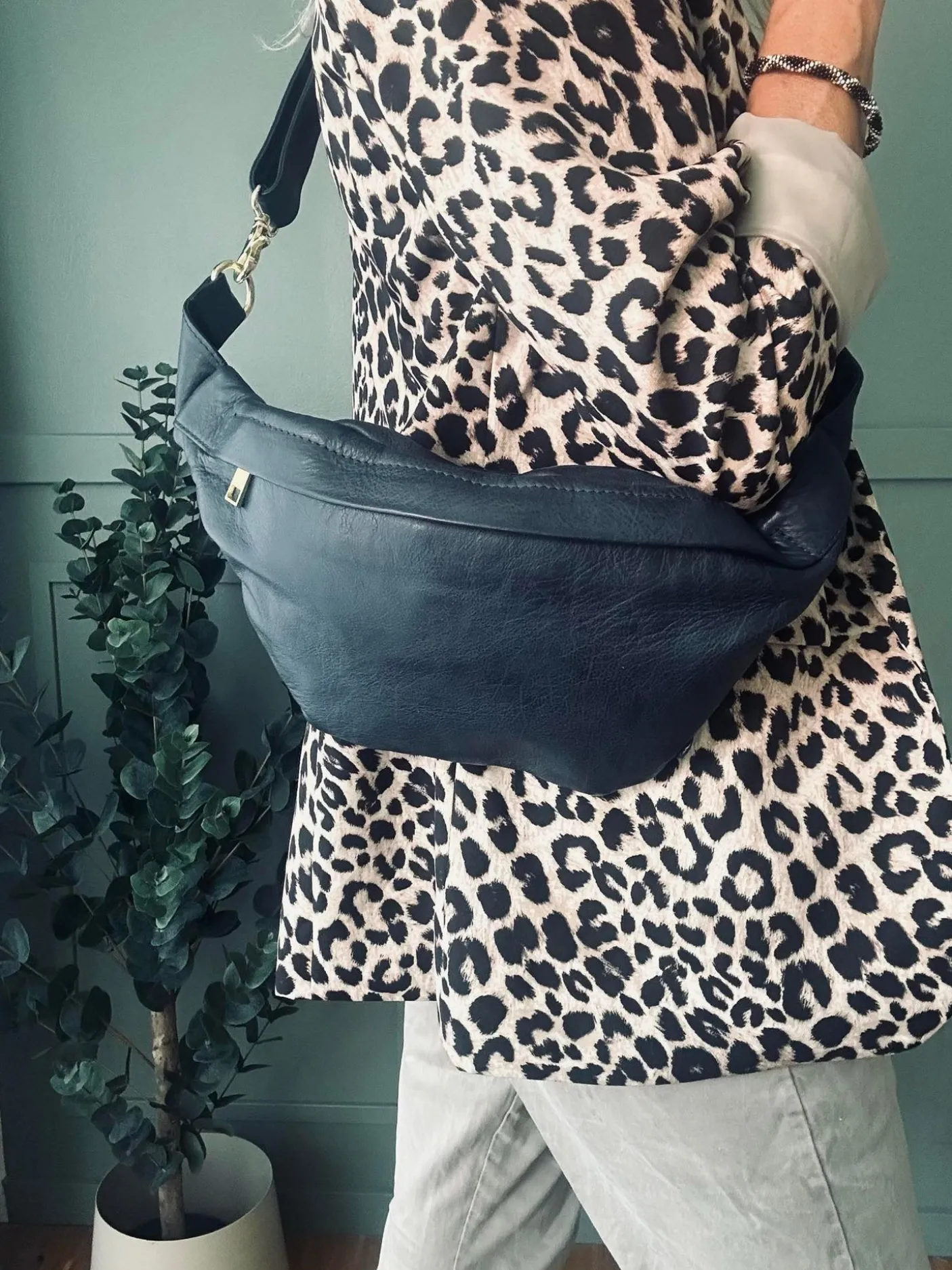 Cool Buffy Bumbag i smørblødt læder - Midnight Blue