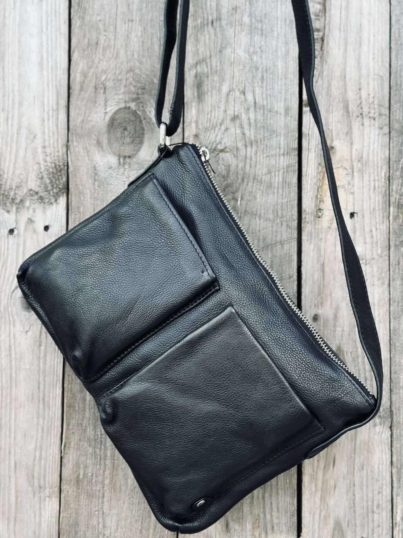 Crossover Aura Black