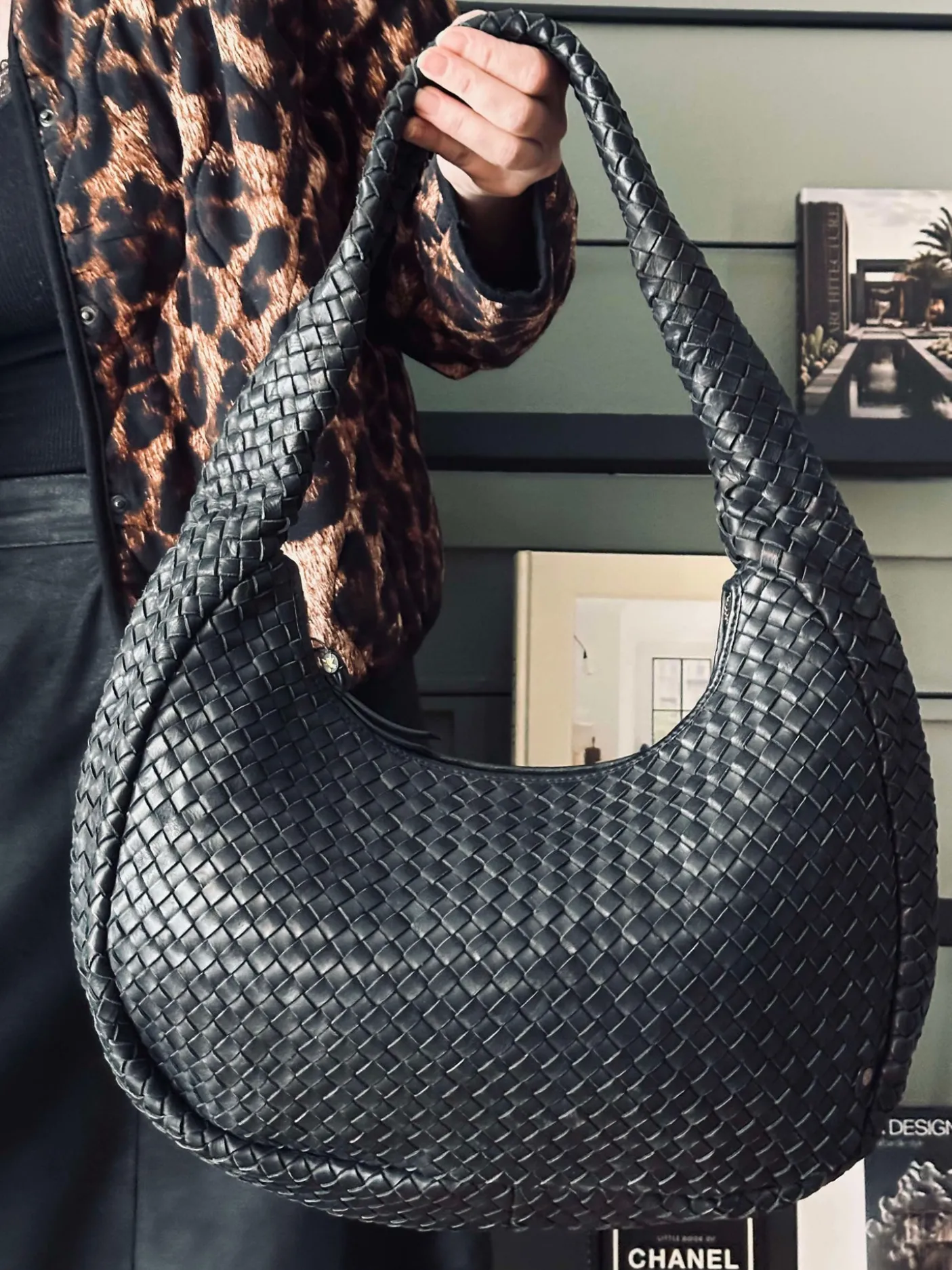 Elegant håndflettet skuldertaske - Black big