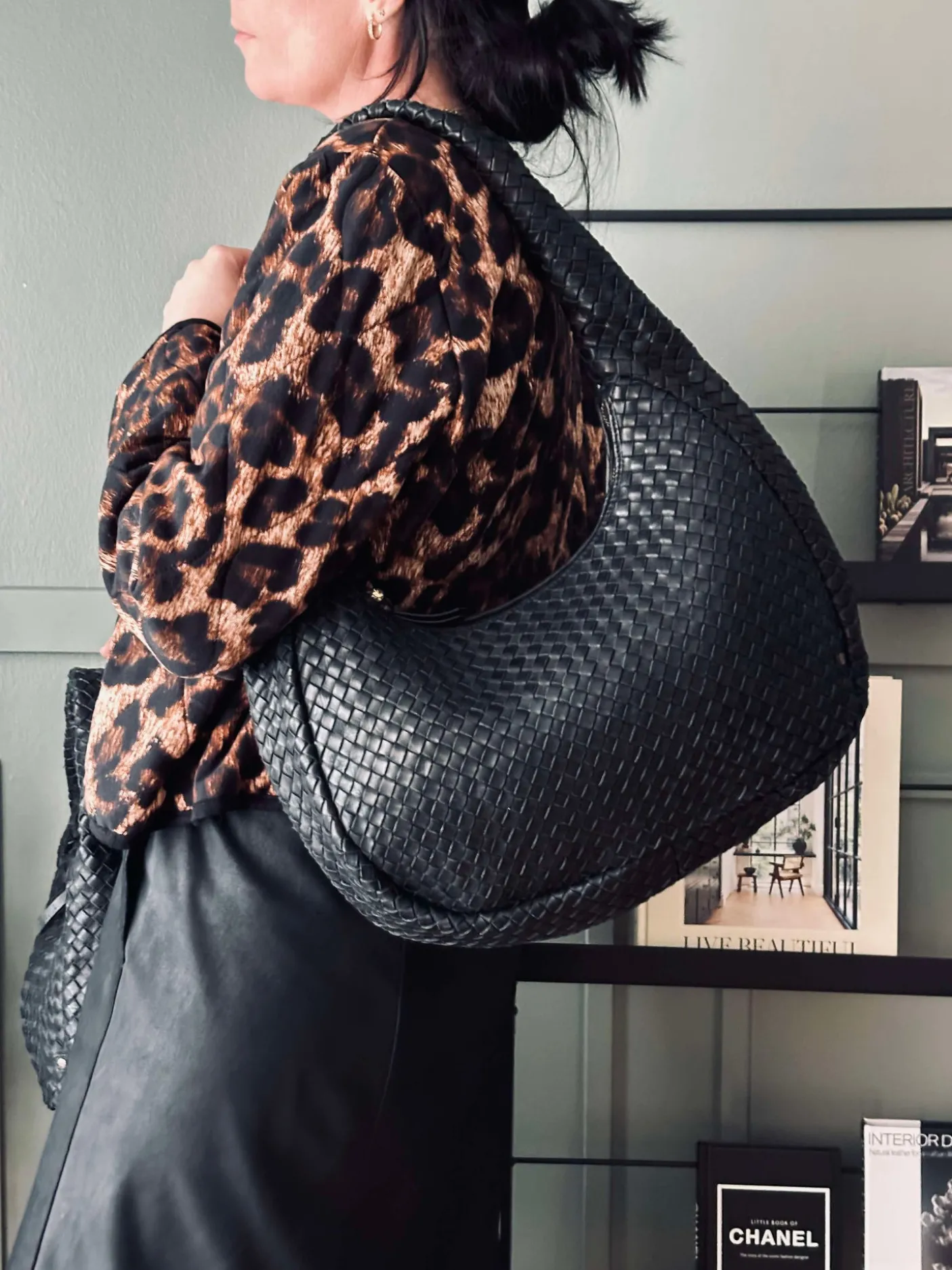 Elegant håndflettet skuldertaske - Black big