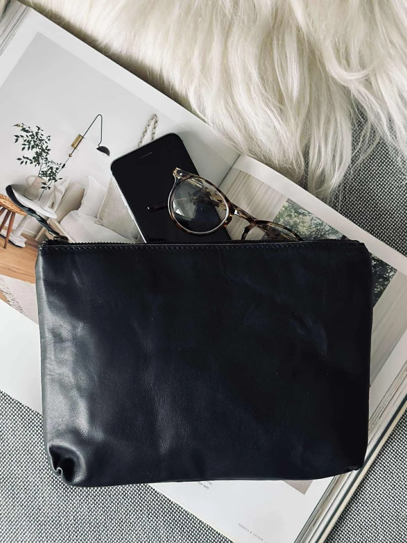 Kosmetikpung / Clutch - Black leather