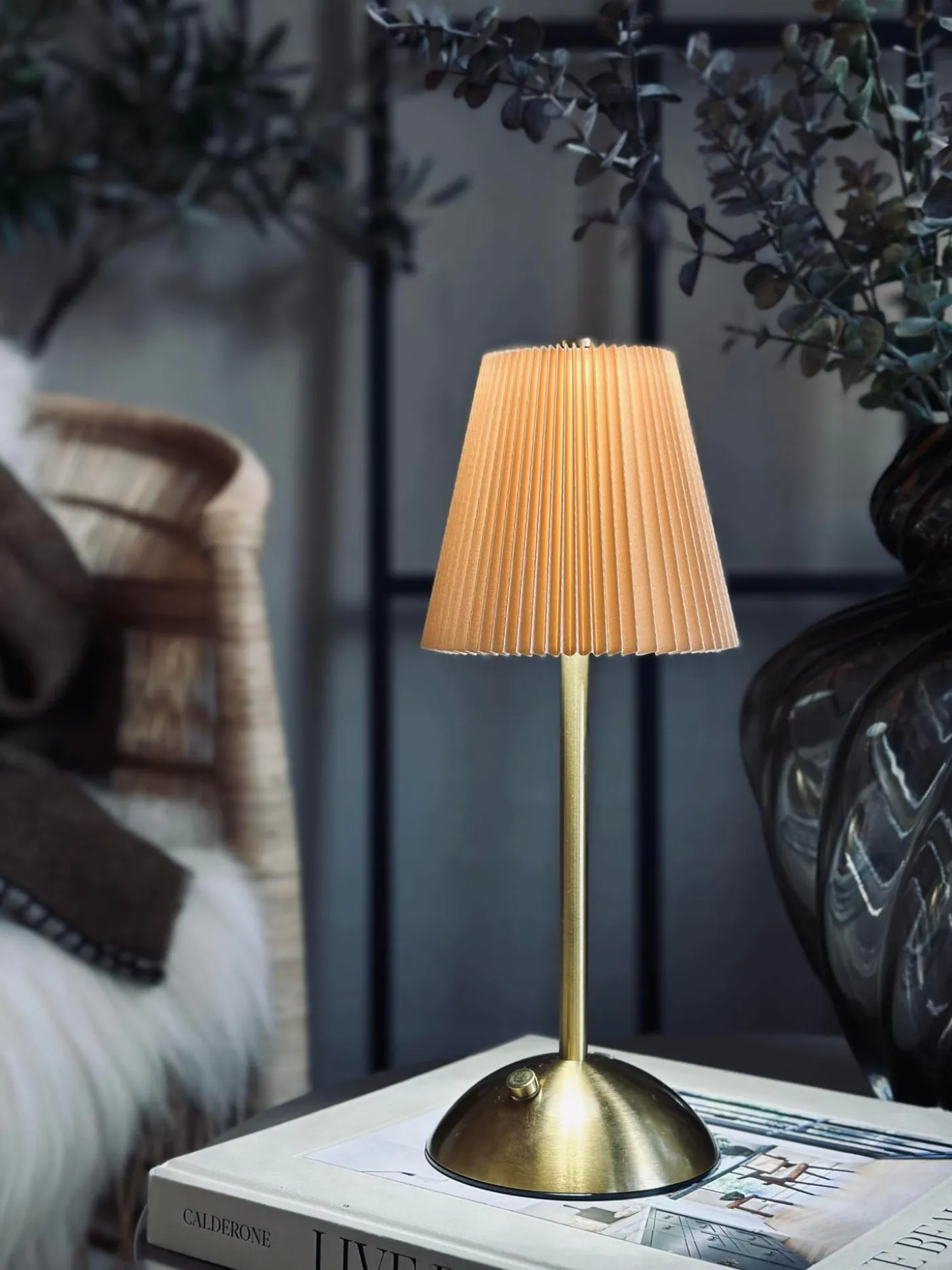 LED bordlampe Plisse´ beige - genopladelig