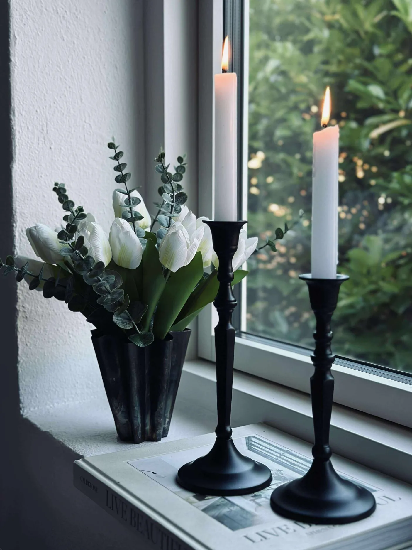 Lysestage kantet Alu sort
