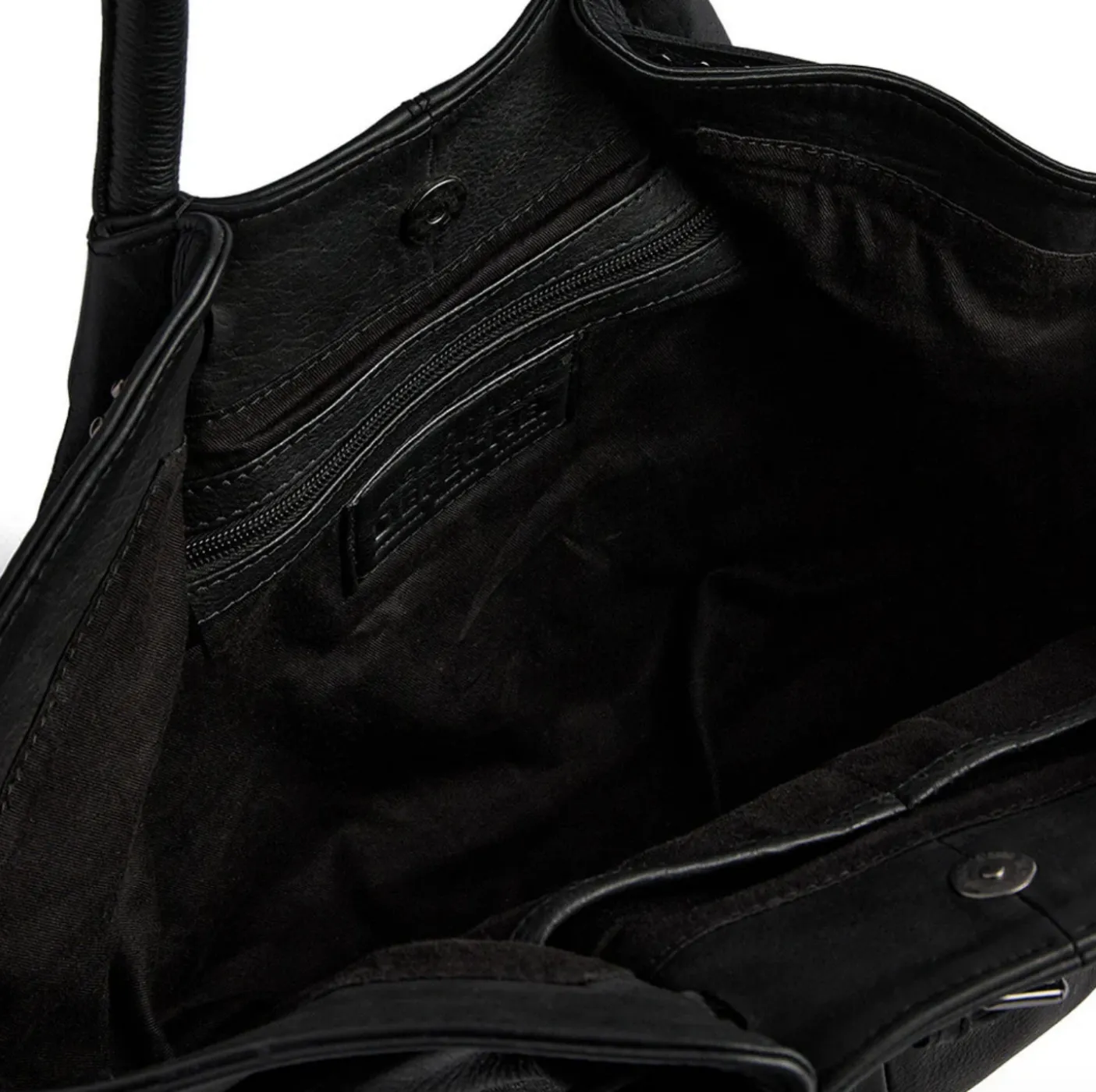 Skuldertaske med nitter - Black