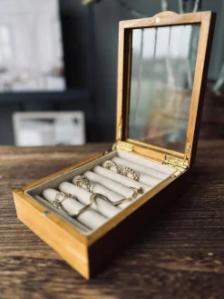 Smykkebox i træ