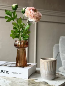 Vase brown
