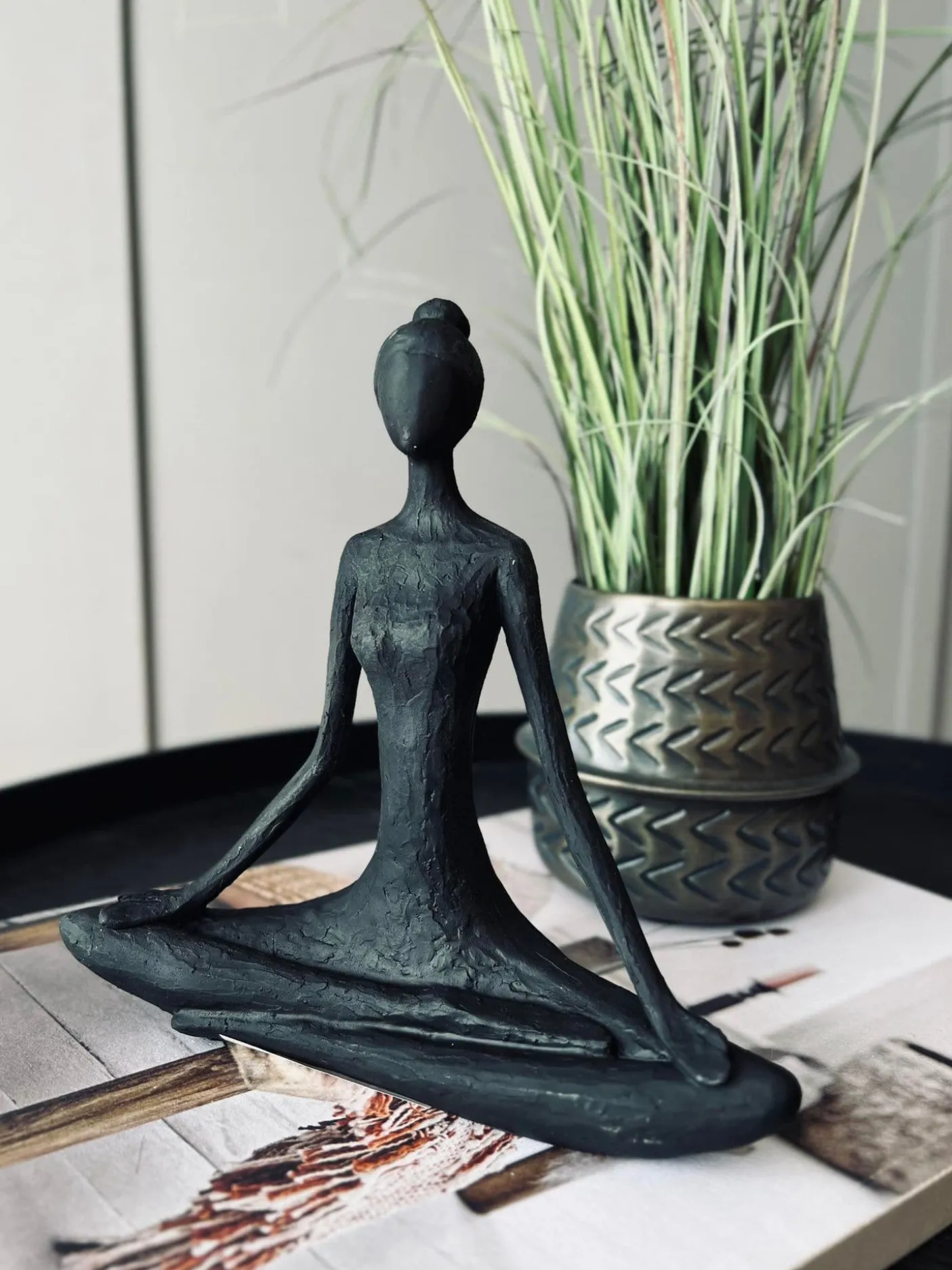 YOGA - Black Lady No.4